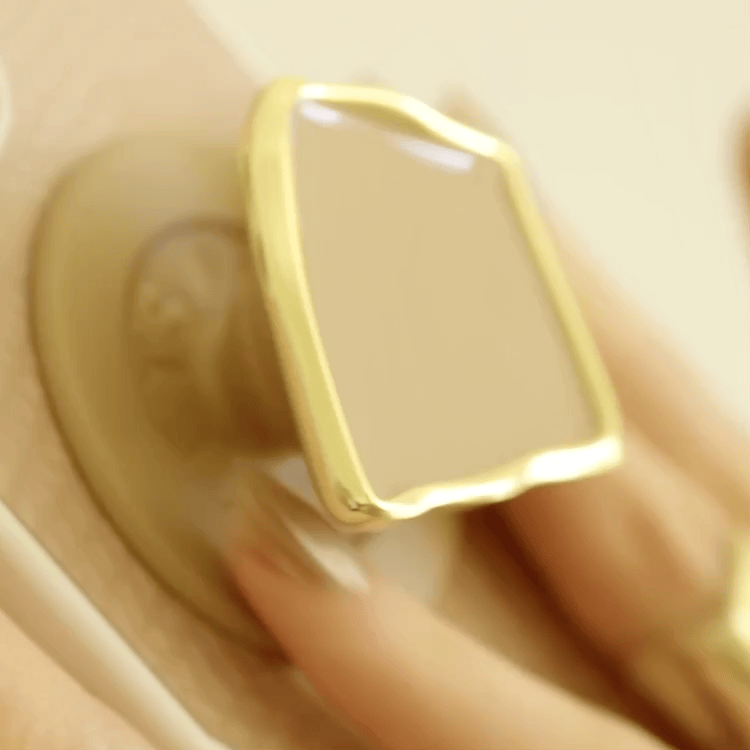 Enamel Latte Cut — MagSafe PopGrip - US 65858